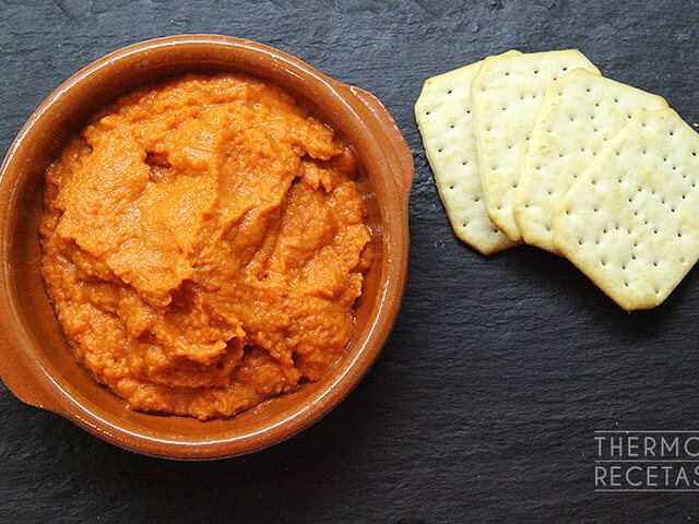 Hummus rojo