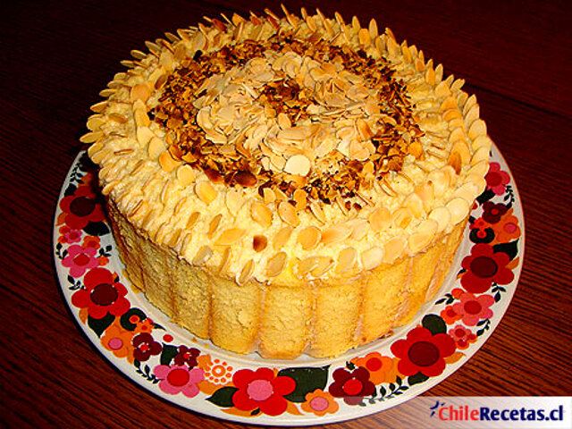 Torta almendra o pompadour